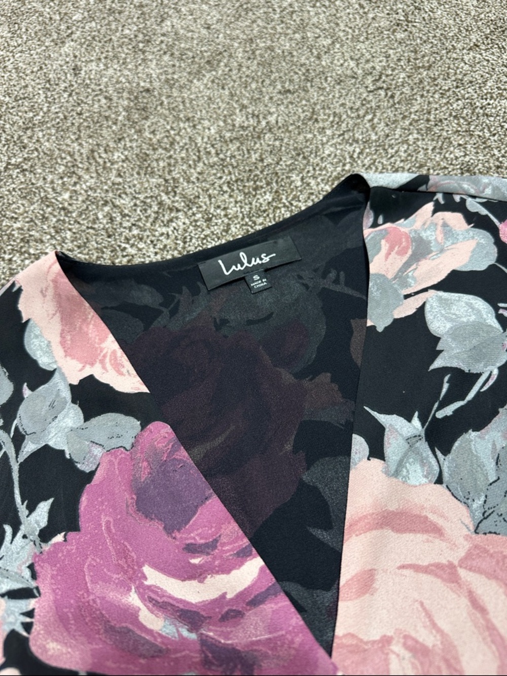 Lulu’s what’s bloomin floral print romper with 3/4 bell sleeves small - Picture 2 of 8